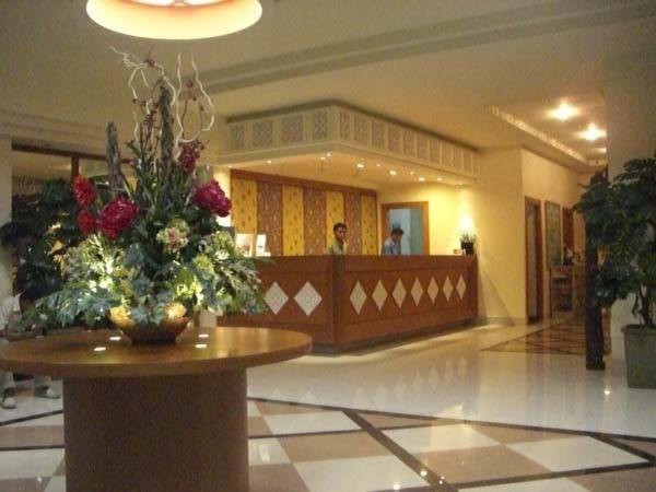 Amans Hotel Ambon Buitenkant foto
